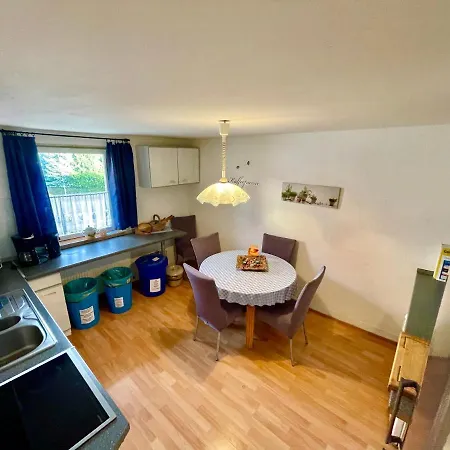 Monteur Stuebchen Mit 2 Einzelzimmer Kueche Und Bad Thiede Apartmán *